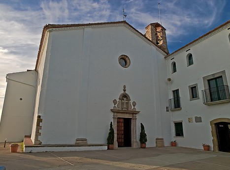 Entrada al Santuario dels Àngels, cerca de Girona, en Sant Martí Vell