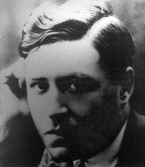 Este joven Josep Pla, en una fotografía tomada en 1917, autor del Cuaderno Gris, tenía ya la determinación de ser escritor