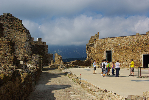 Patio de Armas del Castillo de Montsoriu, en Arbúcies, Costa Brava
