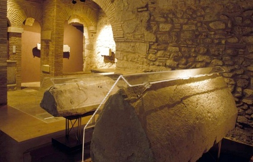 Sarcófagos en el Museo Judío Bonastruc Sa Porta de Girona
